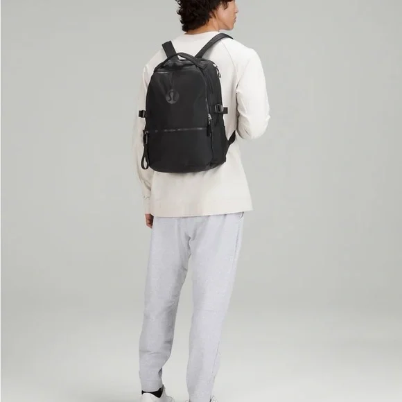 lululemon athletica Crew 22L Black Backpack - Picture 3 of 6